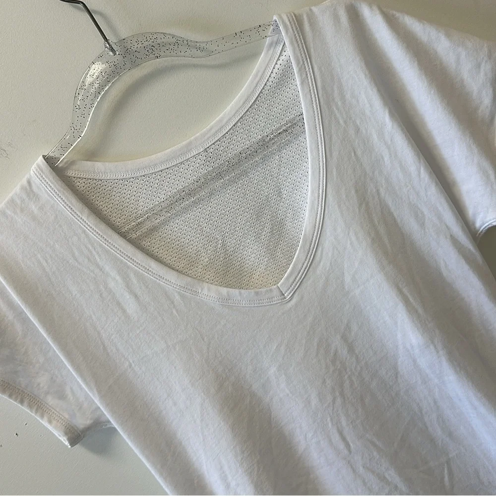 Lorna Jane • Opulence Short Sleeve Casual Top • Sz XS • NWT! - Picture 5 of 11